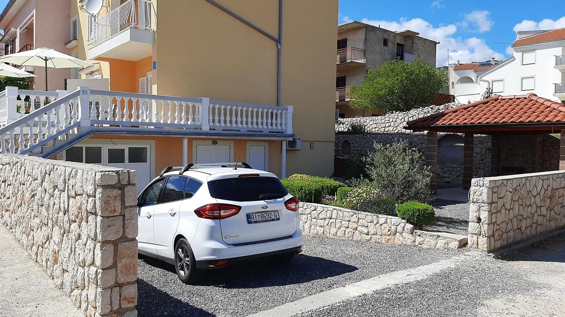 Apartments Pavelic Povile